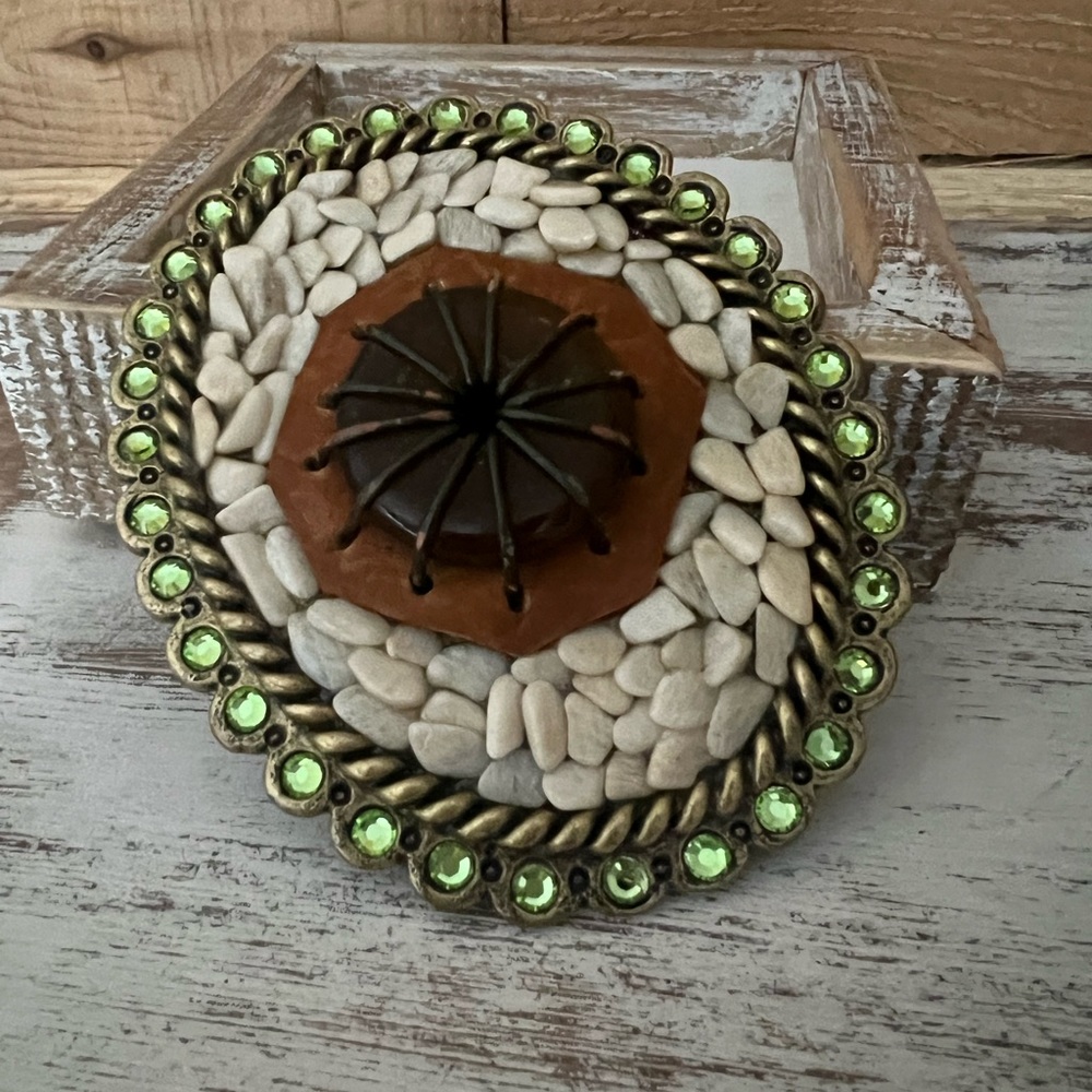 Beautiful vintage large belt buckle. Buckle embellished with diff. sized stones.